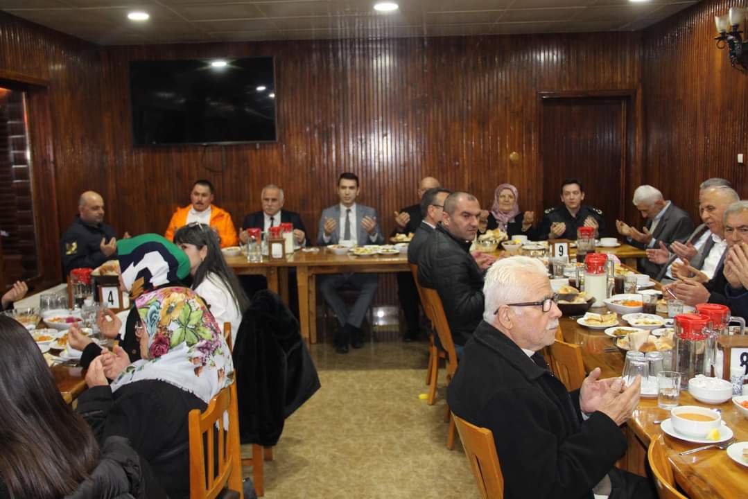 Belediye Başkanı Mehmet UZUN, Şehit ve Gazi Aileleri adına düzenlen iftar programına katıldı